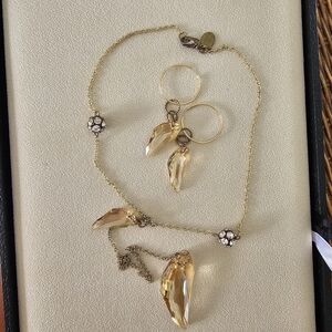 Swarovski elements necklace and earrings set
